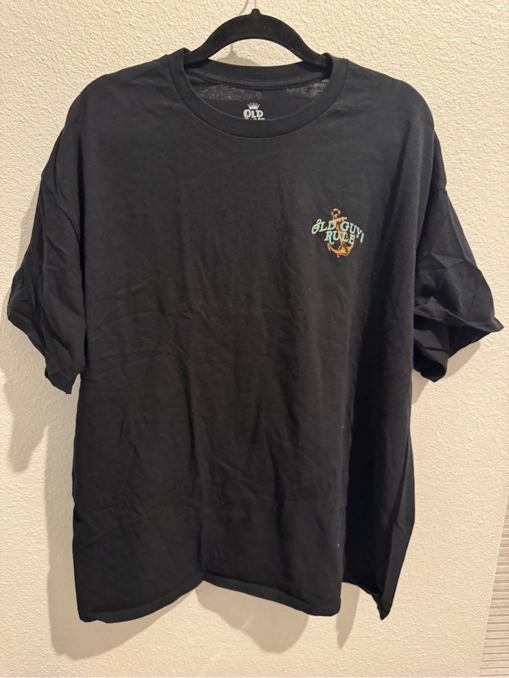 Men's Black Short-Sleeve Graphic T-Shirt